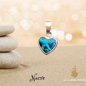 Pendentif nacre bleue cœur