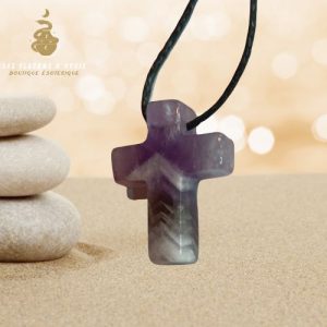 Pendentif améthyste croix latine