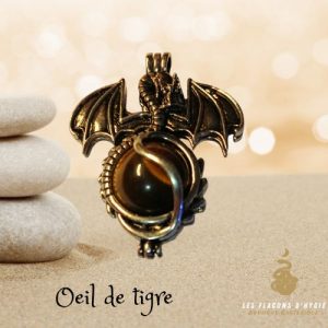 Pendentif oeil de tigre sphère et dragon 4,5cm
