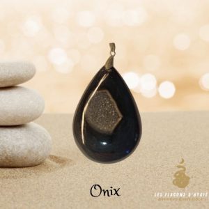 Pendentif onyx goutte avec crisllisation a