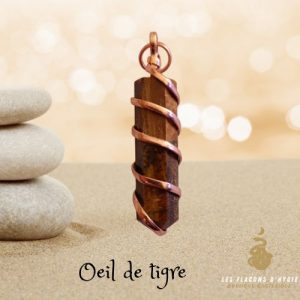 Pendentif oeil de tigre en pointe et torsadé cuivre