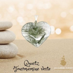 Pendentif cœur en quartz avec tourmaline verte