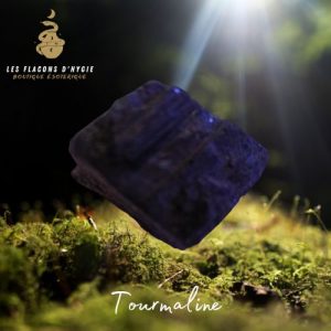 Pierre brute tourmaline noire