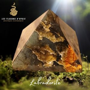 Pyramide labradorite 0.274g
